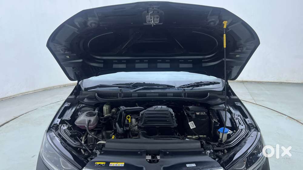 Skoda Slavia Style 1.0l Tsi At, 2022, Petrol