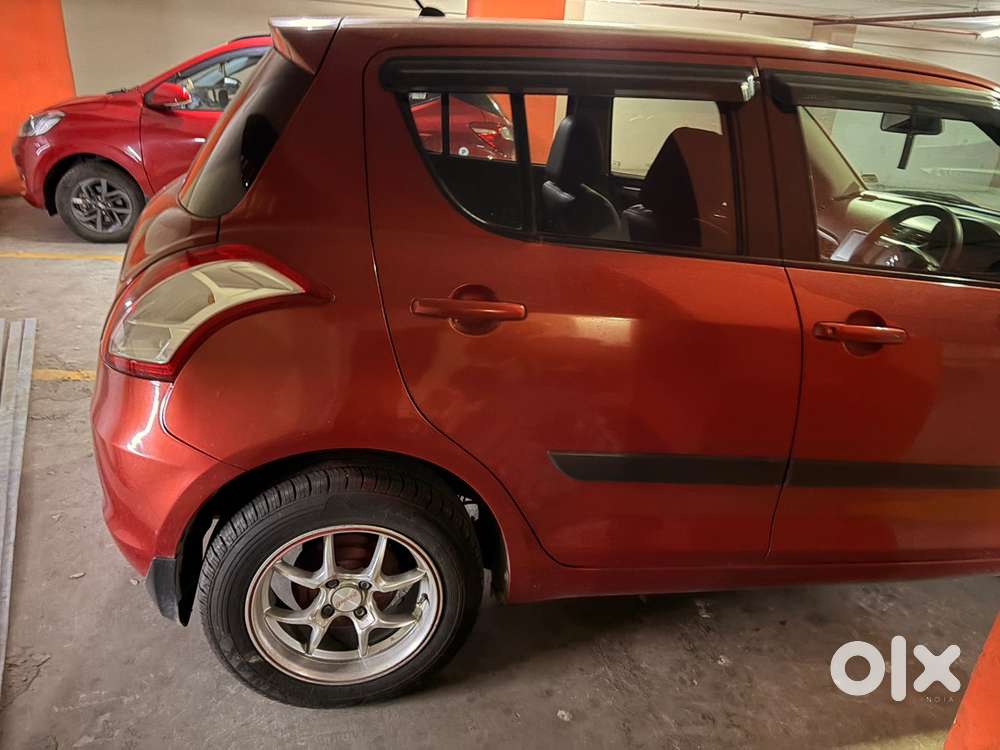 2013 Red Swift  Fully Loaded & Non-accidental  Must See!