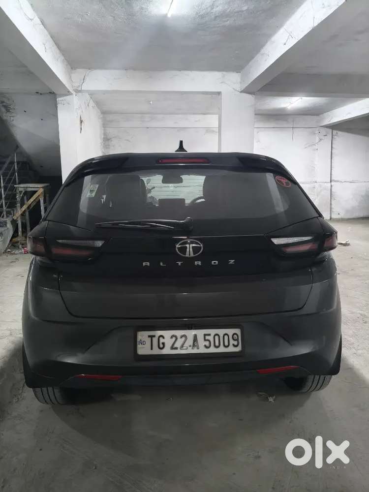 Tata Altroz 2025 Diesel Well Maintained