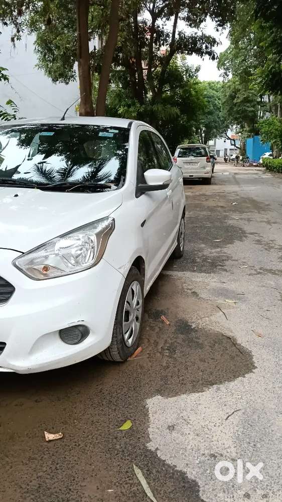 Ford Figo Petrol Titanium 2017