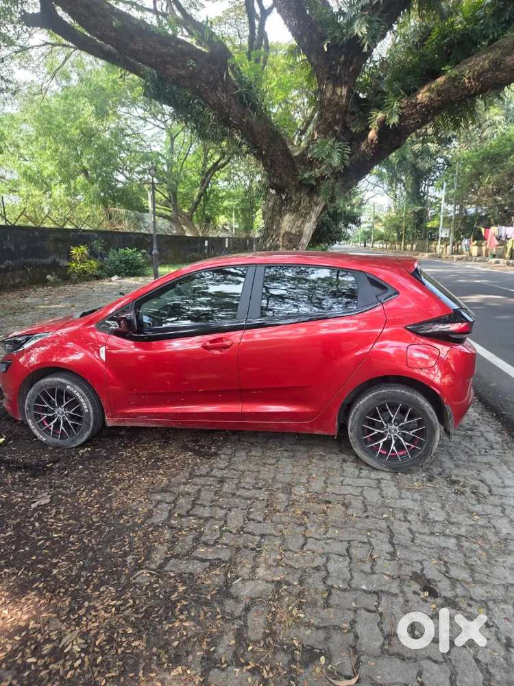 Tata Altroz Xm 1.2 Petrol 2020 - 2nd Owner - Downtown Red