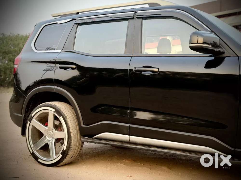 Mahindra Scorpio N Z2 Petrol Mt 7 Str, 2025, Petrol
