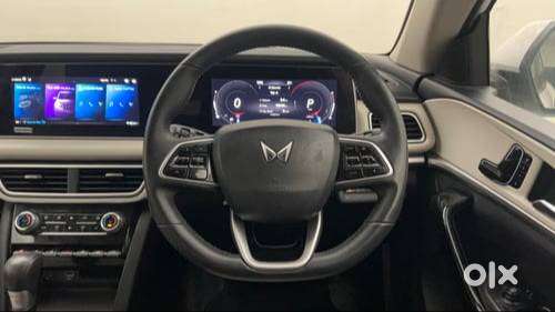 Mahindra Xuv700 Ax7 Luxury Pack Awd (diesel At, 7-str)