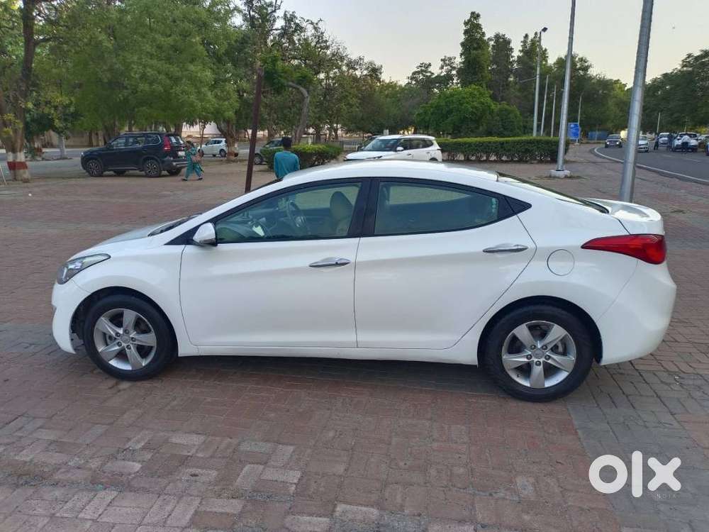 Hyundai Elantra 1.8 Sx Mt, 2012, Petrol