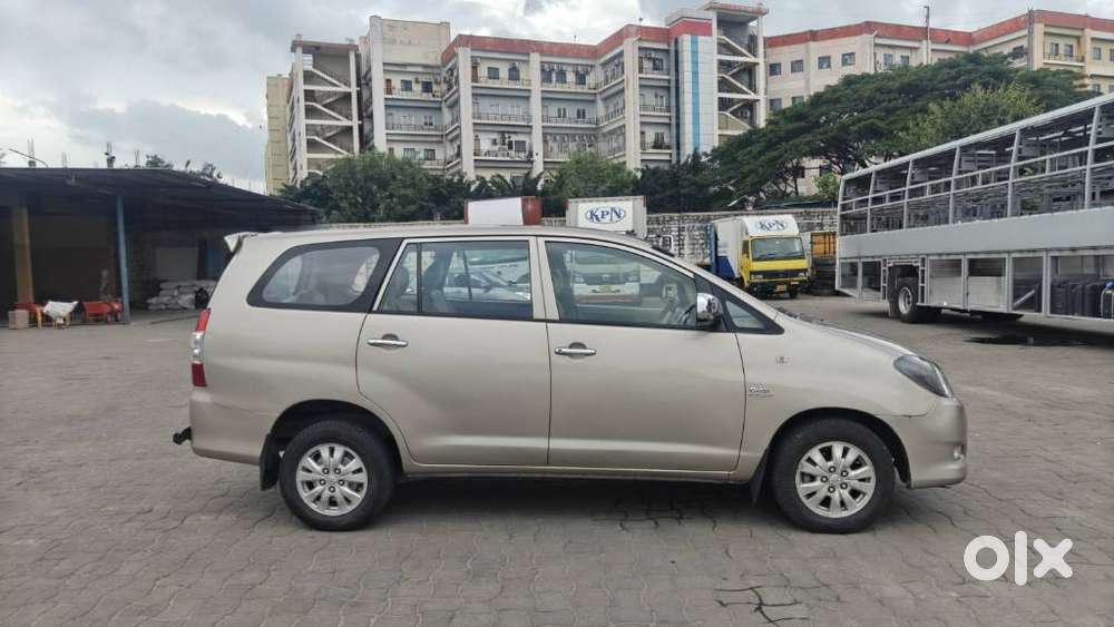 Toyota Innova 2.5 V 7 Str, 2009, Diesel