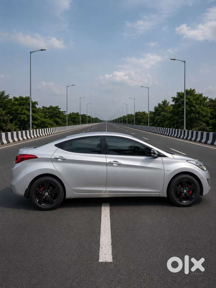 Hyundai New Elantra Petrol 2013