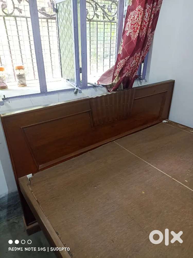 5/6 Old Design Double Bed
