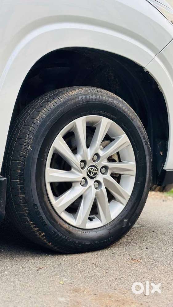 Toyota Innova Hycross 2.0 Gx 8 Str, 2024, Petrol