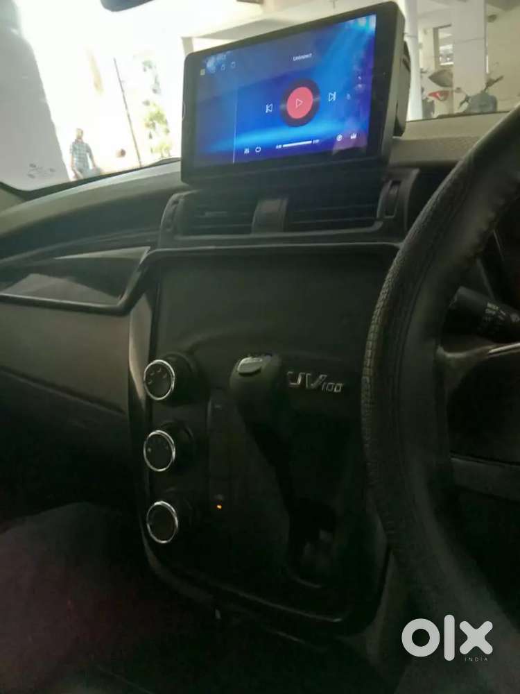 Mahindra Kuv 100 K4 6seater