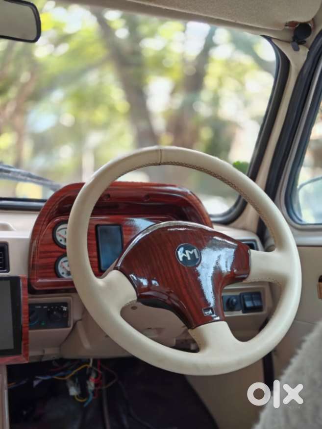 Ambassador Grand 1800 Bsiv, 2011, Petrol