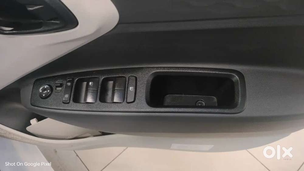 Hyundai Aura 2026 Cng