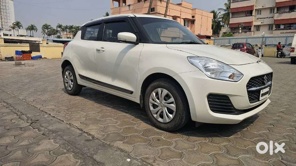 Maruti Suzuki Swift 1.2 Vxi Glory Edition, 2023, Petrol