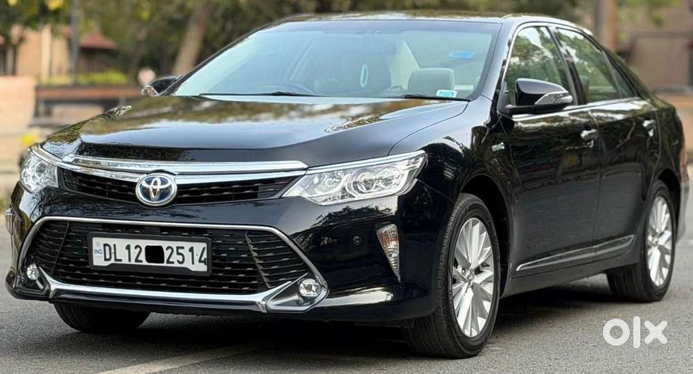 Toyota Camry 2.5 Hybrid, 2017, Cng & Hybrids