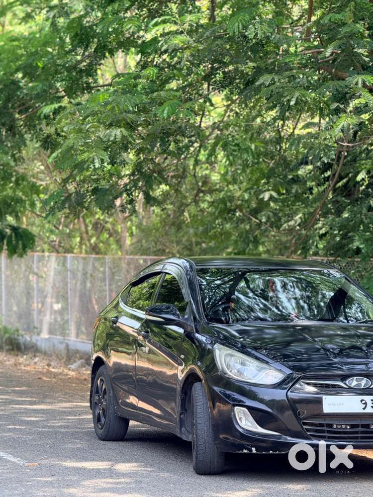 Hyundai Fluidic Verna 2012