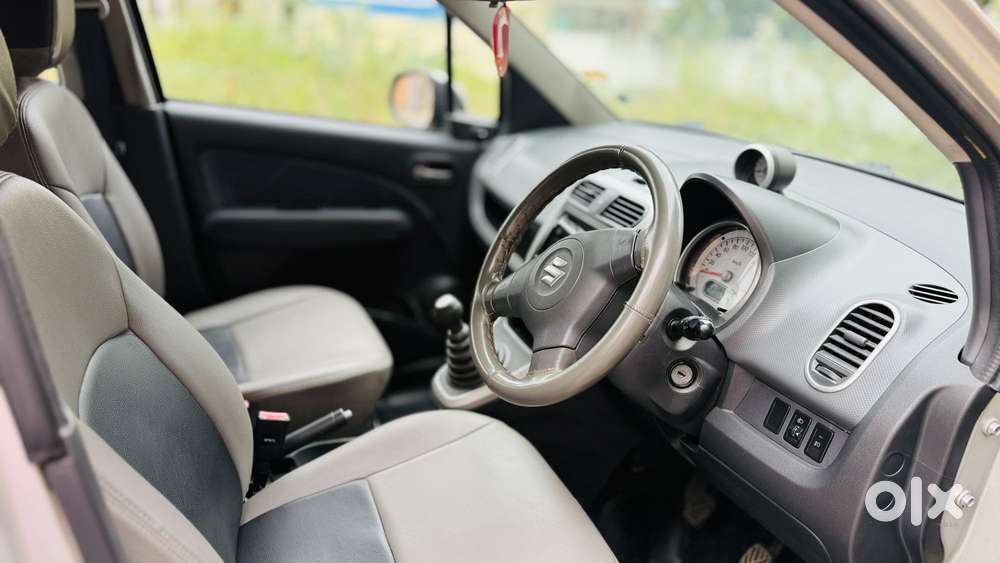 Maruti Suzuki Ritz Vxi, 2012, Petrol