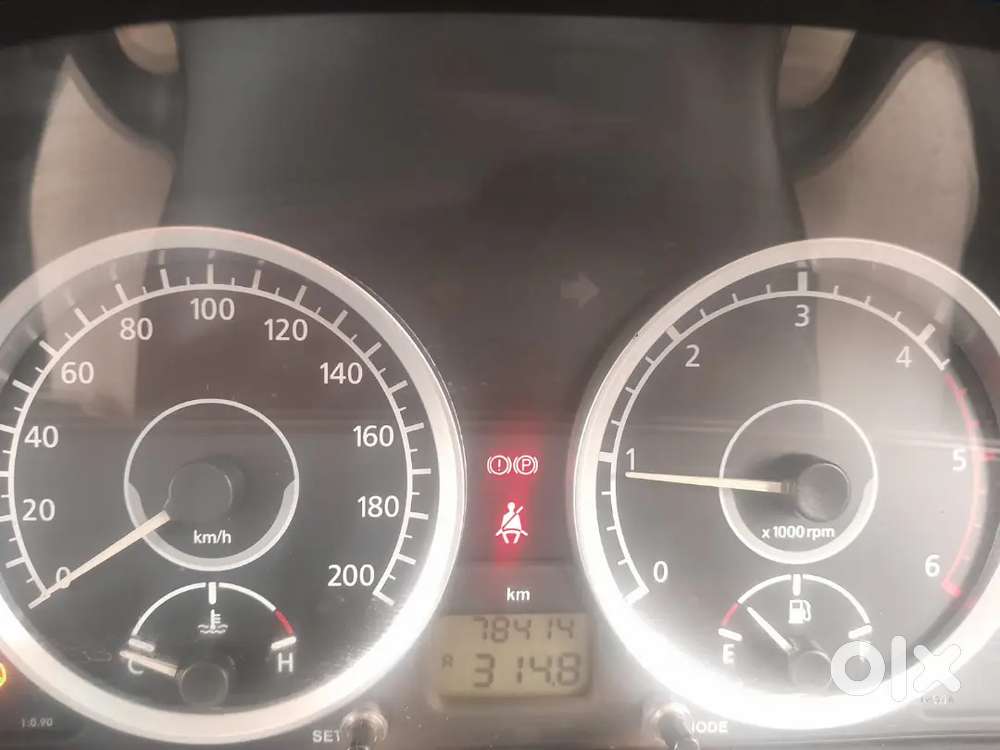 Tata Safari Storme 2015
