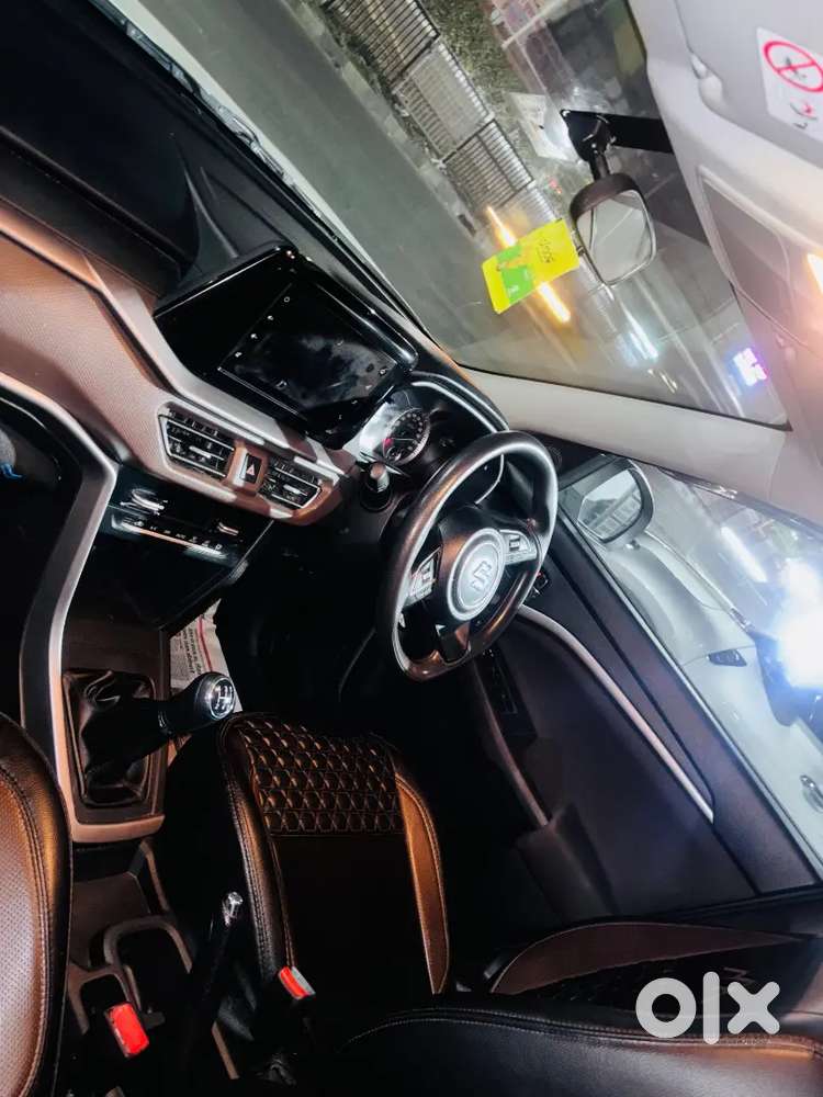 Maruti Brezza Zxi 2024