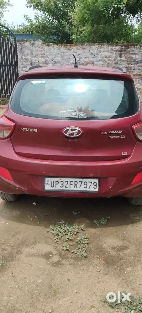 Tyre Naya Hai Charo Seat Cover Naya Laga Hai Gaadi Me Koi Kaam Nahihai