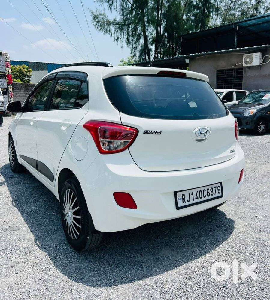 Hyundai Grand I10 2013-2016 Sportz, 2016, Petrol