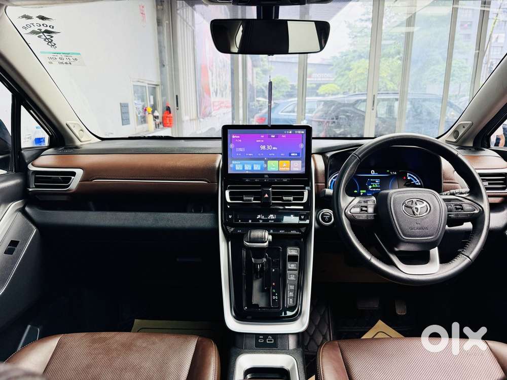 Toyota Innova Hycross 2.0 Zx Hybrid 7 Str, 2023, Petrol