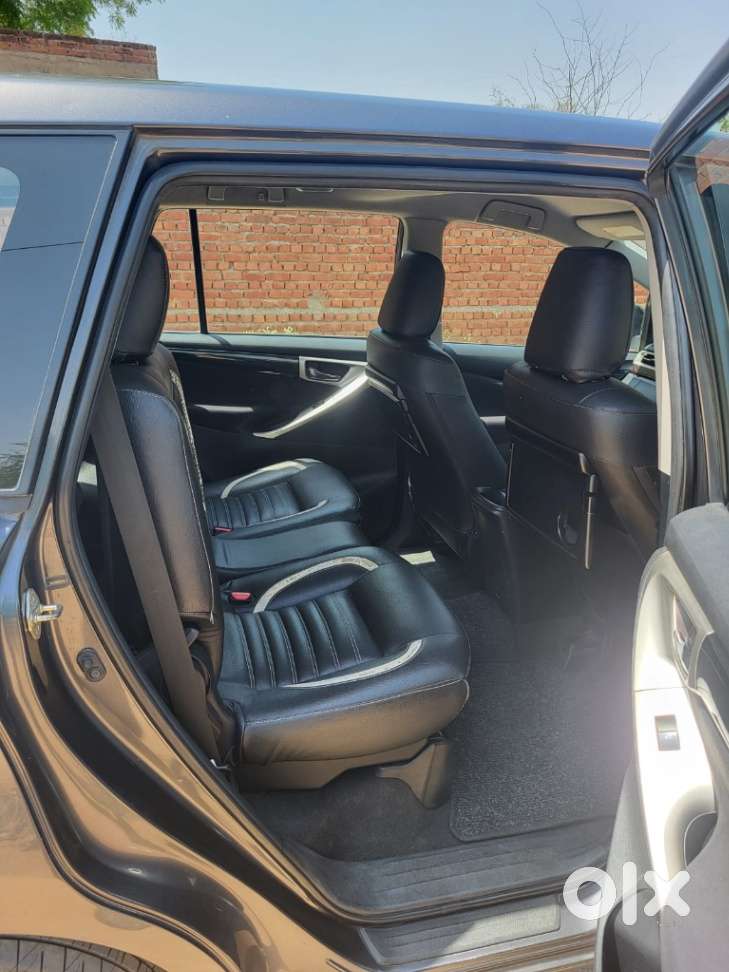 Toyota Innova Crysta 2.4 V, 2017, Diesel