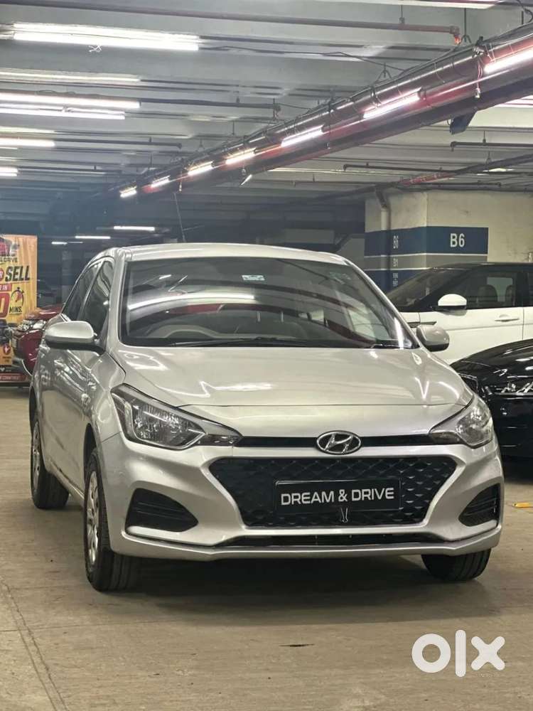 Hyundai Elite I20 1.2magna Executive At, 2018, Petrol