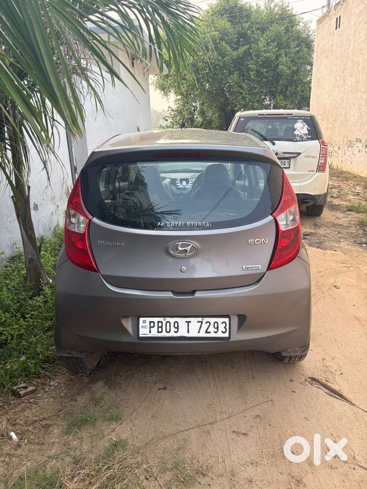 Hyundai Eon Petrol Sportz Top Model