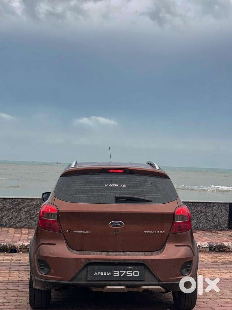 Ford Freestyle Petrol Car 2018