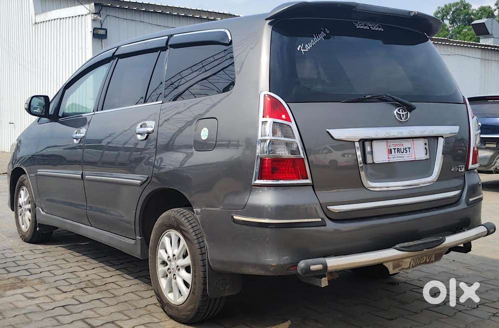 Toyota Innova 2.5 Vx 8 Str Bs-iii, 2012, Diesel