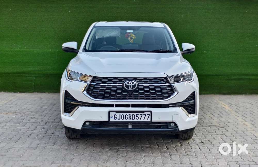 Toyota Innova Hycross 2.0 Zx Hybrid 7 Str, 2025, Petrol