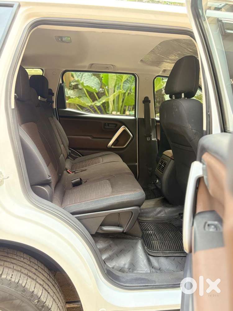 Mahindra Scorpio-n 2.2 Z6 Diesel Mt 7 Str, 2024, Diesel
