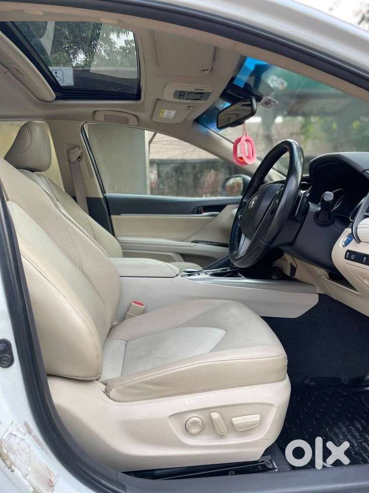 Toyota Camry 2.5 Hybrid, 2019, Petrol