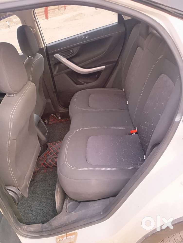 Tata Nexon 1.2 Revotron Xma Amt (s), 2022, Petrol