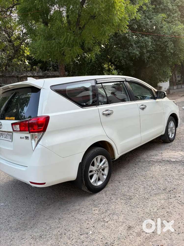 Toyota Innova Crysta 2018 Diesel Well Maintained