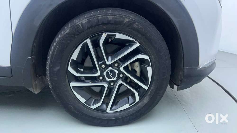 Kia Carens 1.4 Luxury Plus 6 Str, 2022, Petrol