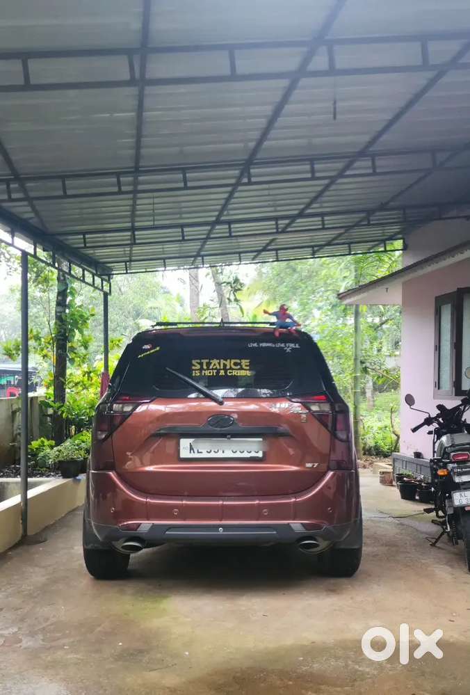 Mahindra Xuv500 2.2 W7 2019 Model