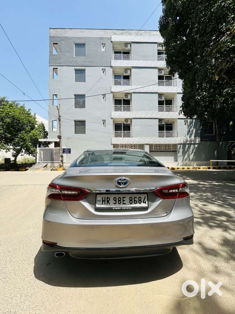 Toyota Camry 2.5 Hybrid, 2022, Cng & Hybrids