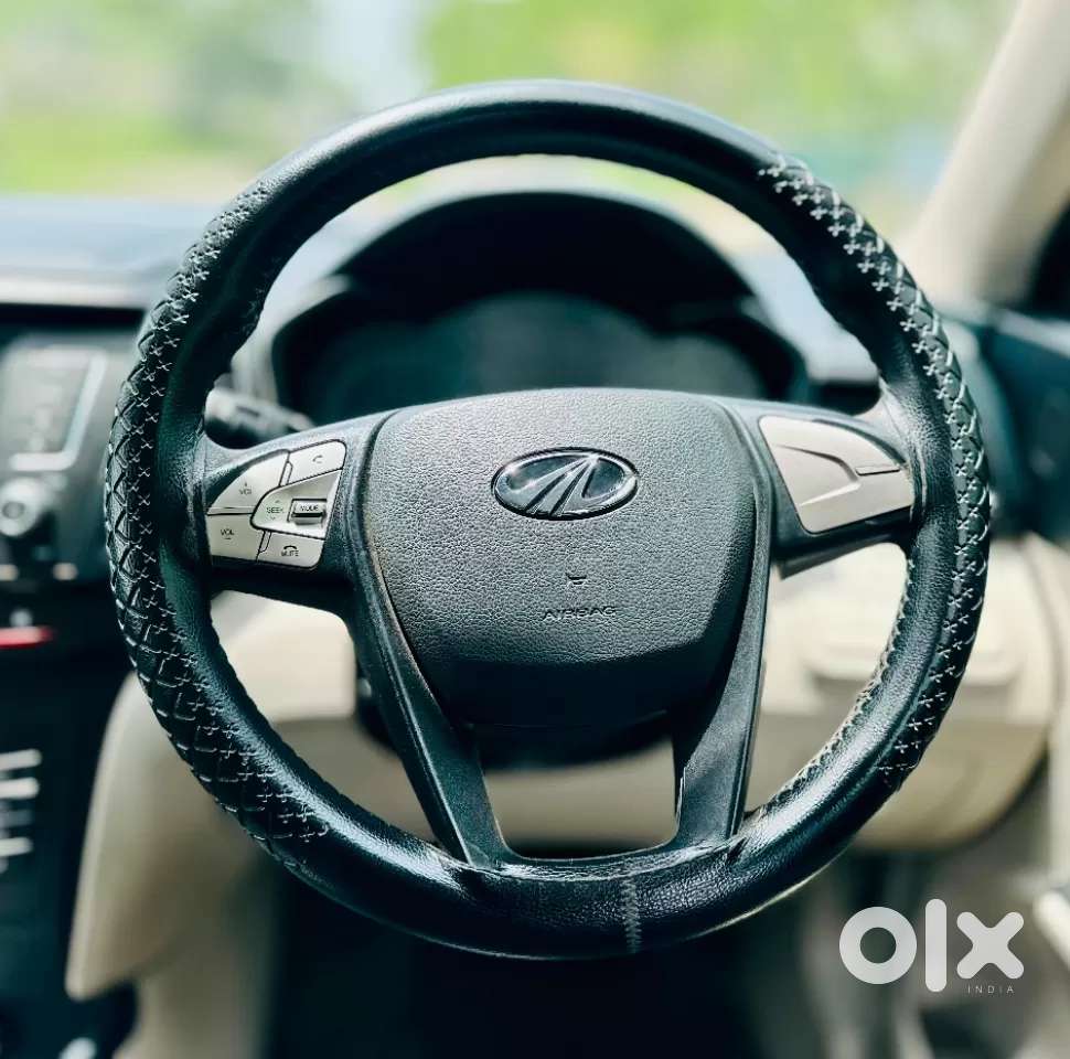 Mahindra Xuv300 1.2 W6 Amt Petrol, 2022, Petrol