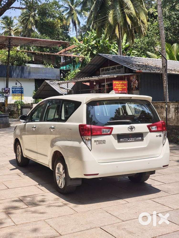 Toyota Innova Crysta 2.8z Automatic, 2016, Diesel