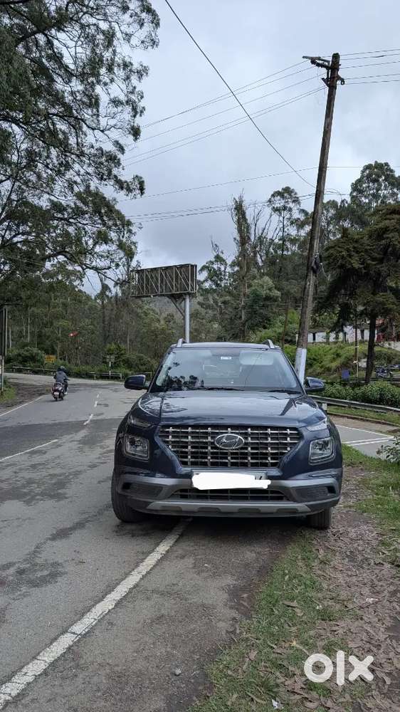 Hyundai Venue 2020 Petrol 35000 Km Driven