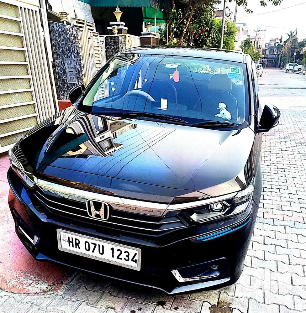 Sale Of Honda Amaze Amt And Electric Geyser 35 Lit.