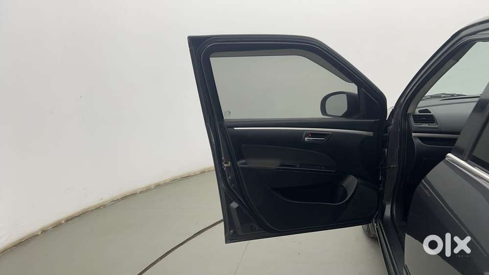 Maruti Suzuki Swift Vvt Vxi, 2016, Petrol