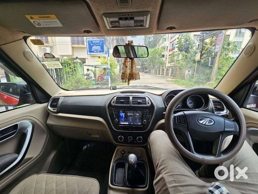 Mahindra Tuv 300 T10, 2020, Diesel