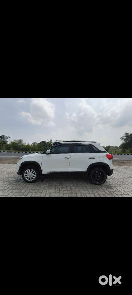Maruti Suzuki Brezza Vxi At, 2021, Petrol
