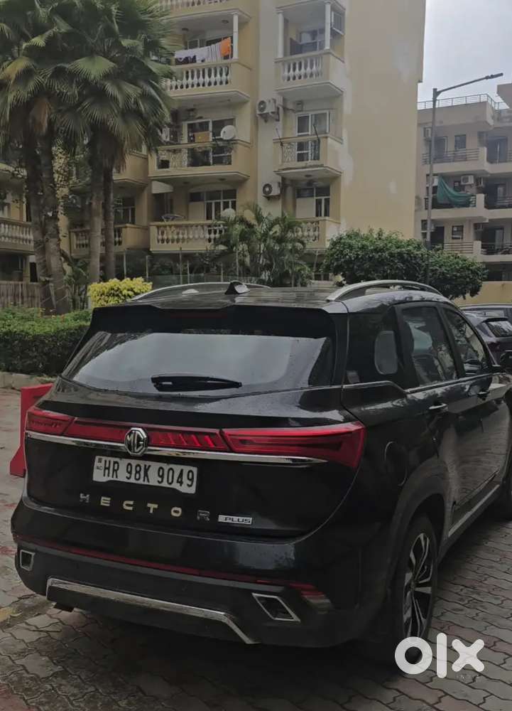 Mg Hector Plus 2023 Petrol 15250 Km Driven