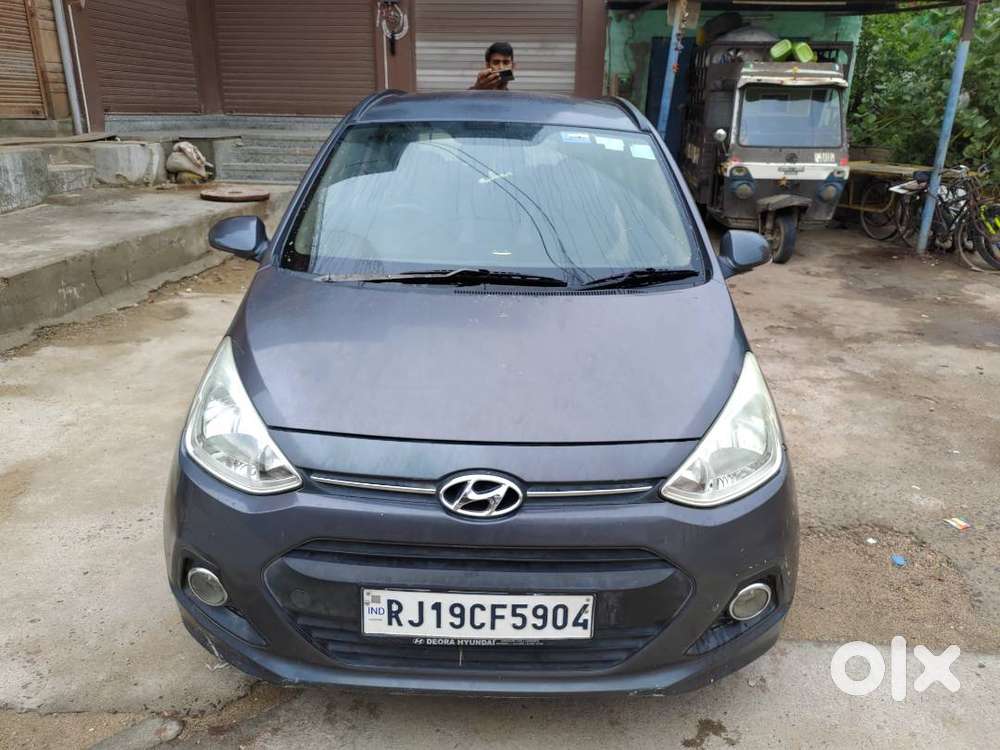 Hyundai Grand I10 Sportz, Dec 2016 Model, New Tyres, Full Insurancee