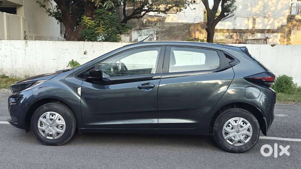 Tata Altroz, 2021, Petrol