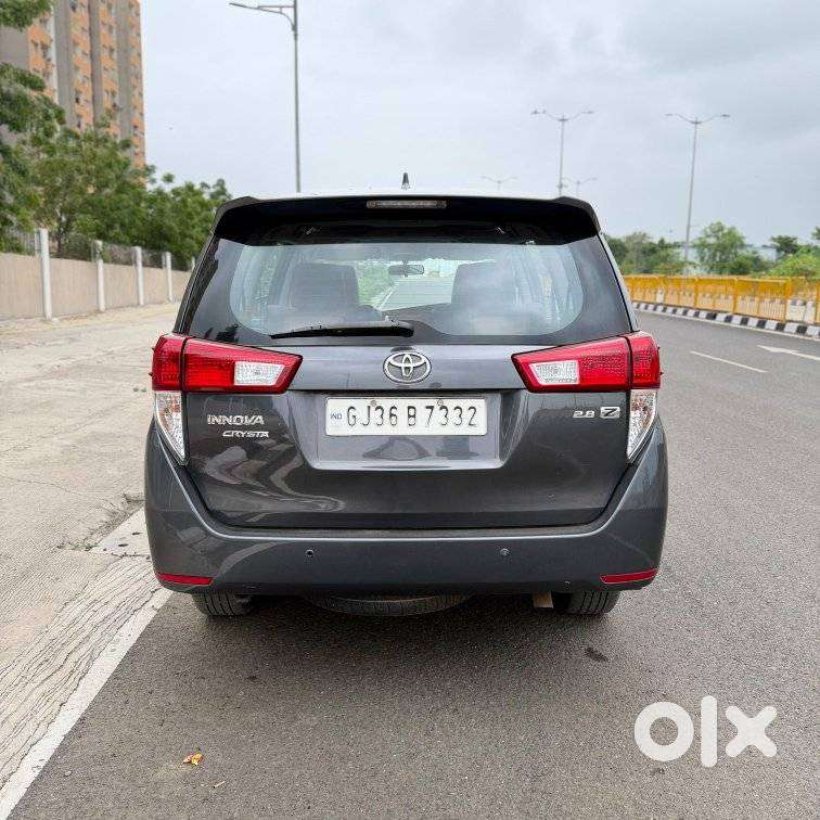 Toyota Innova Crysta 2.8z Automatic, 2016, Diesel
