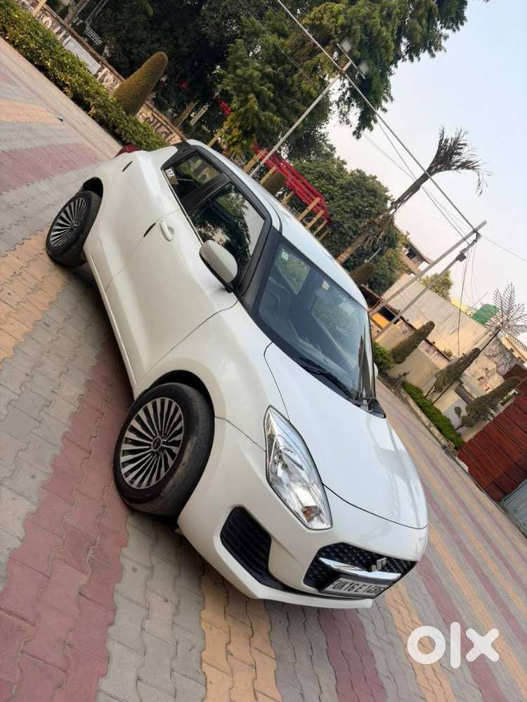 Maruti Suzuki Swift Vxi Optional, 2022, Petrol