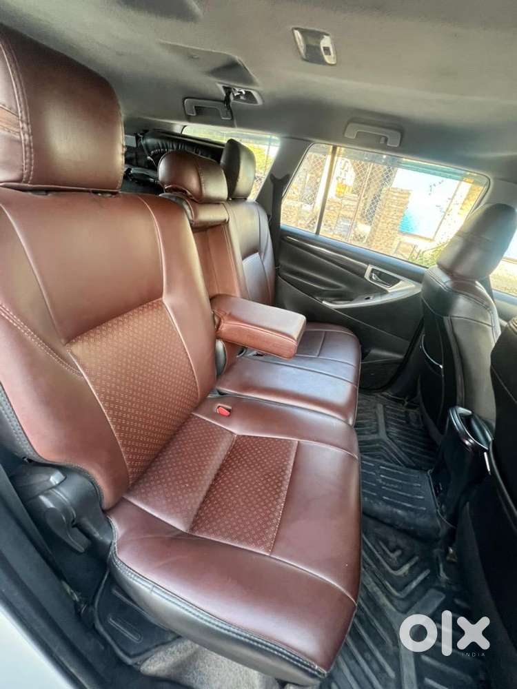 Toyota Innova Crysta 2017 Diesel 230000 Km Driven